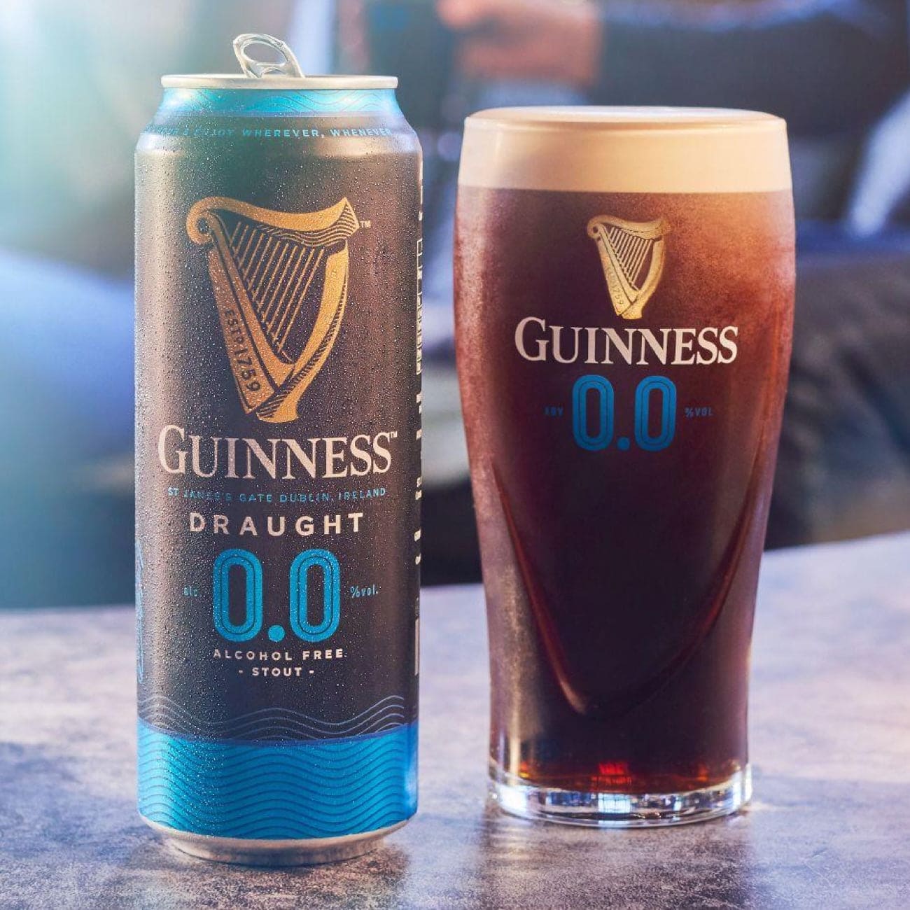 Guinness 0.0 Alkoholfri Stout – ikonisk mørk øl uden alkohol med klassisk fyldig smag og cremet skum.