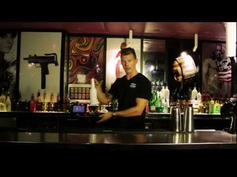 Video: Flair 101 – Lær teknikken 'Working Stall' i flair bartending med tips og demonstrationer til begyndere