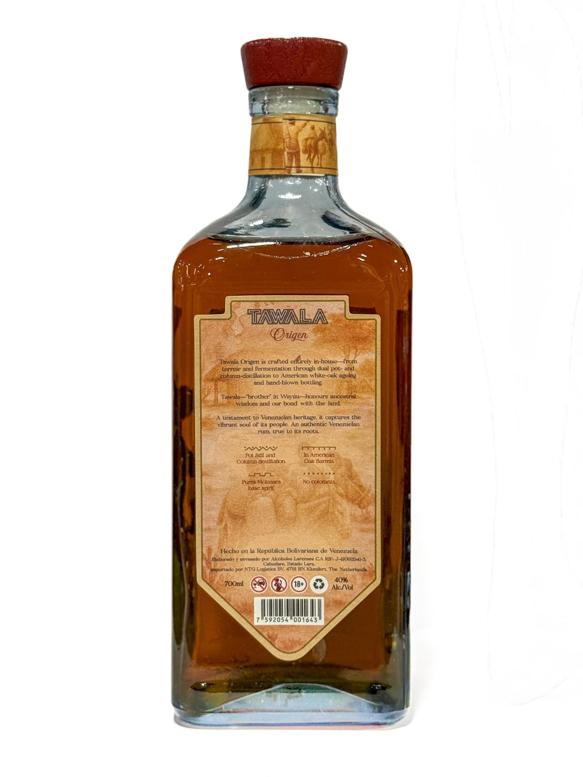 Rücketikett der Tawala Origen Rumflasche 70 cl mit 40 Prozent Alkohol